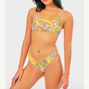 Blackbough swim kenzie top stassy bottoms groovy garden  bikini set